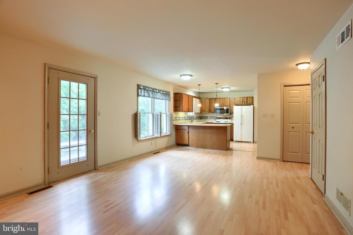 19 Paddock Lane photo 17