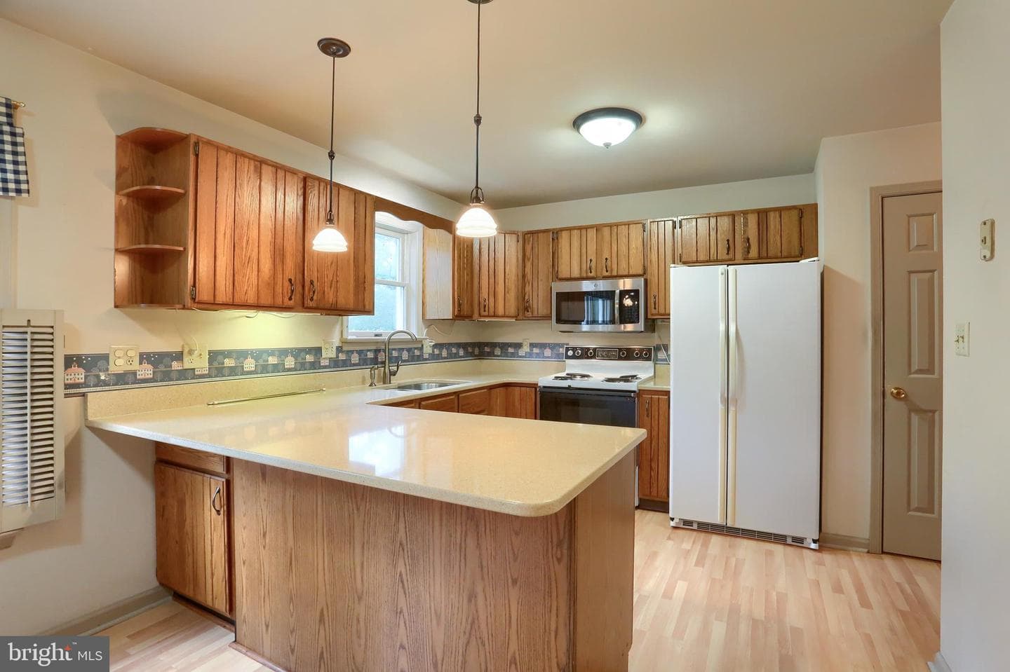 19 Paddock Lane photo 18