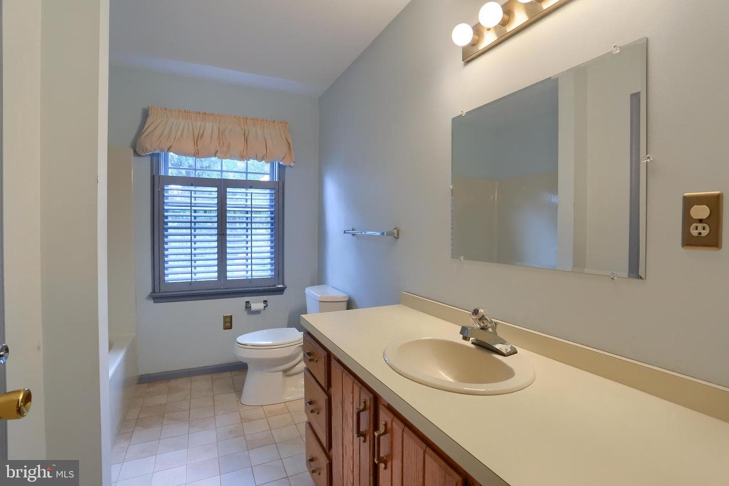 19 Paddock Lane photo 28