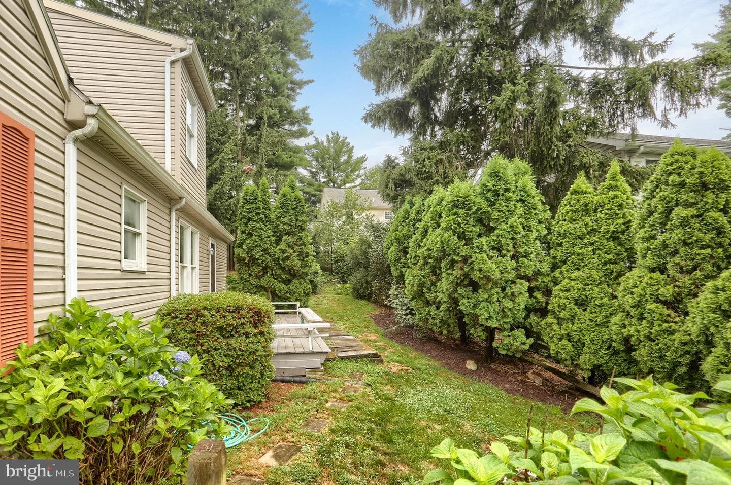 19 Paddock Lane photo 32