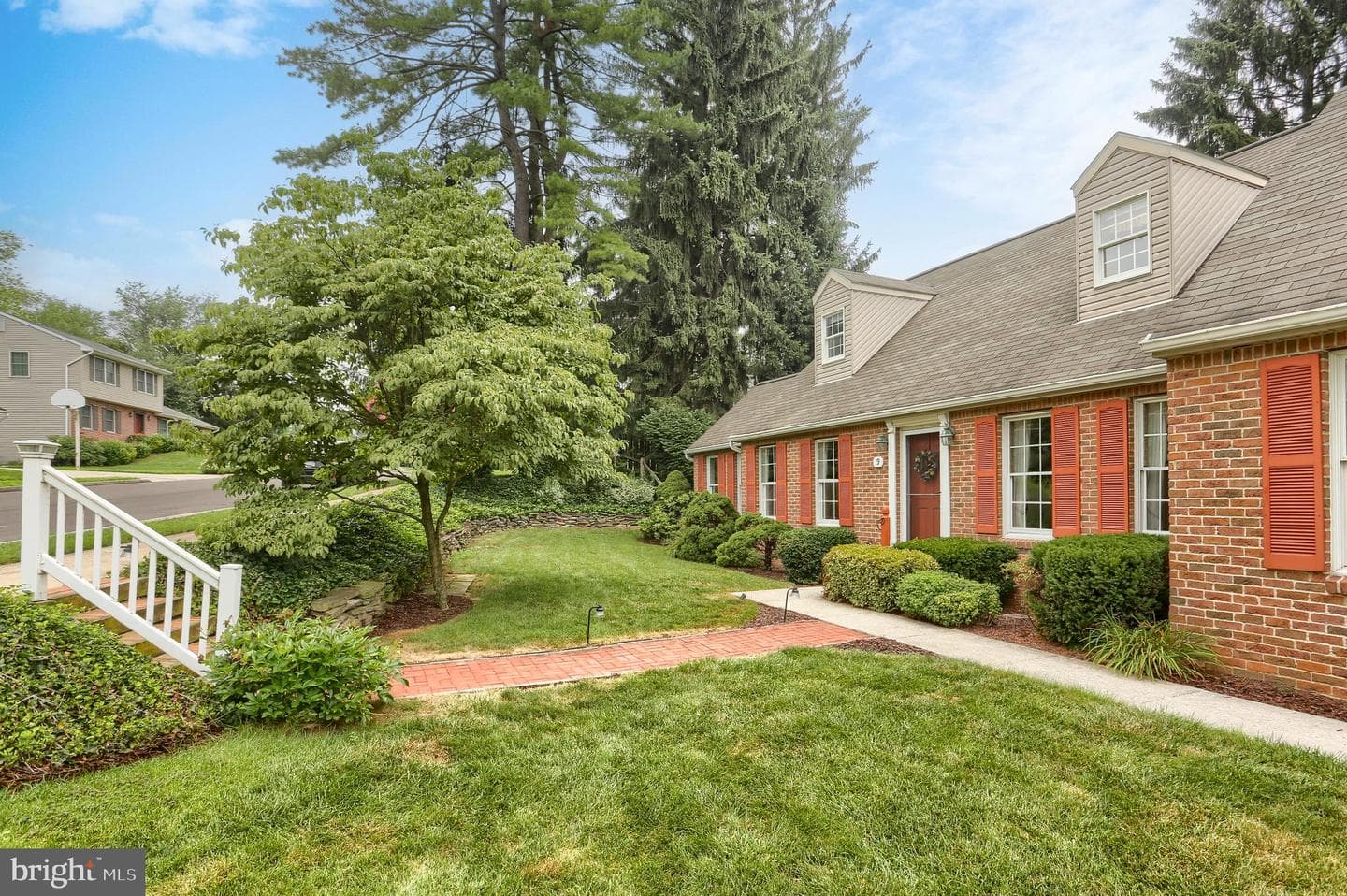 19 Paddock Lane photo 5