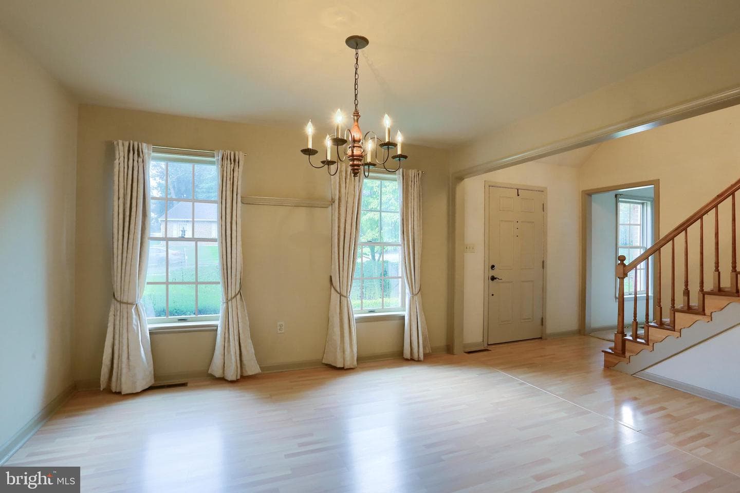 19 Paddock Lane photo 9