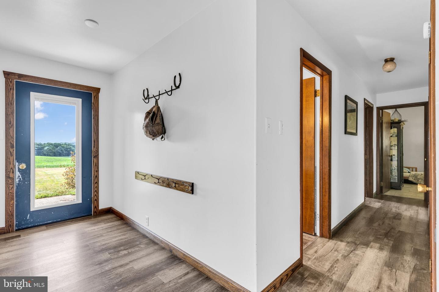 54 Lovers Ln photo 28