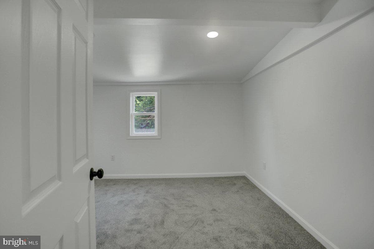 164 E Penn Street photo 15