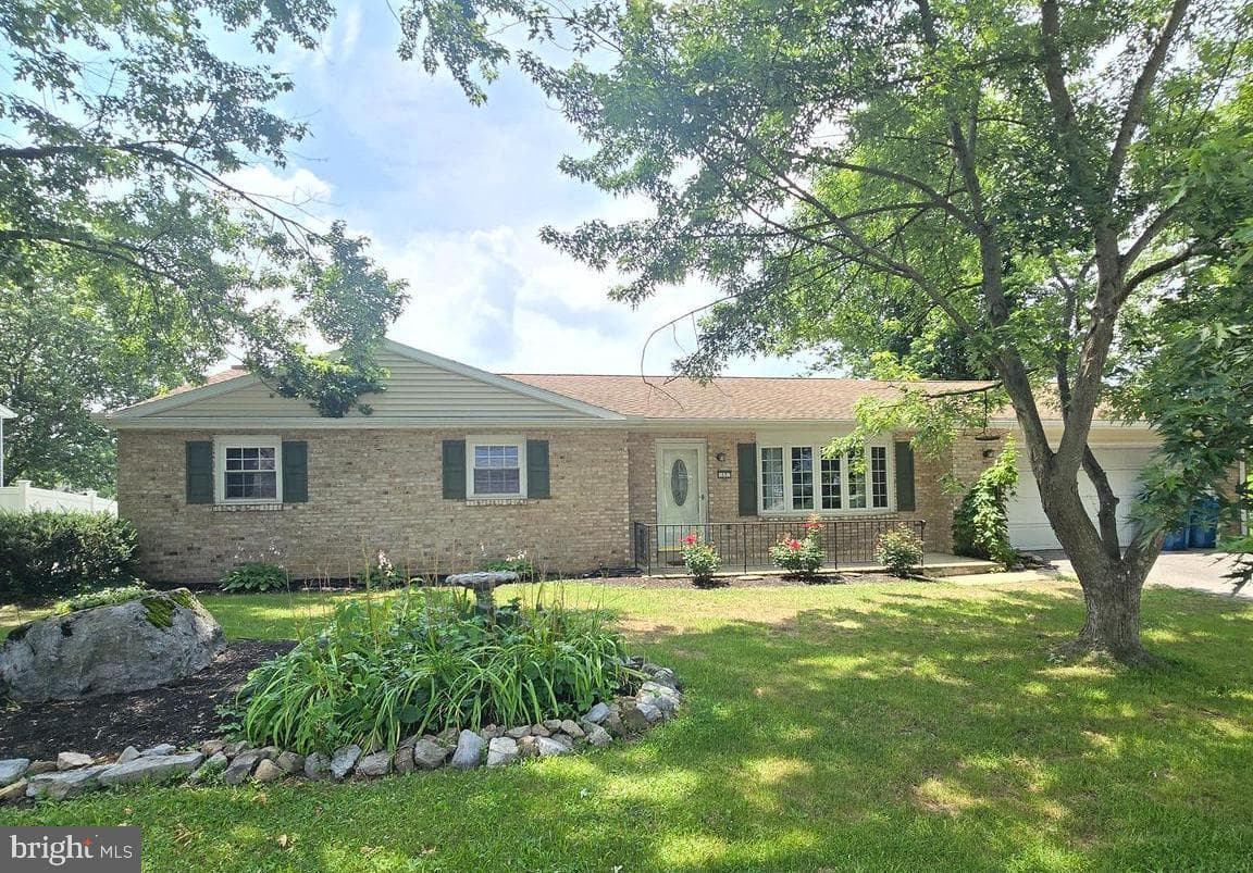 17 Jane Lane photo 1