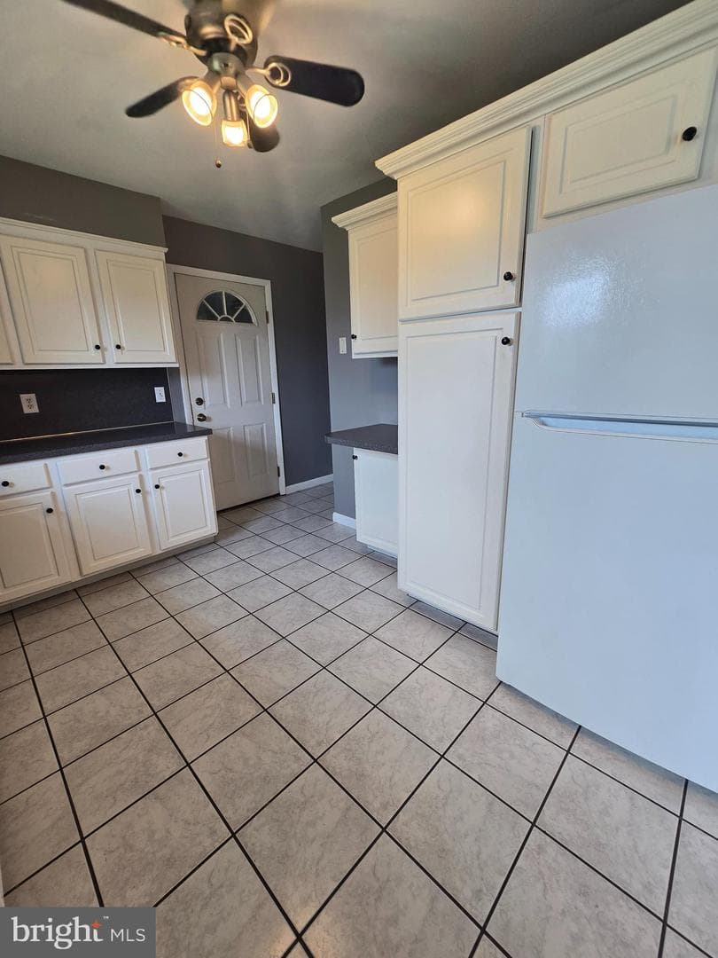17 Jane Lane photo 12