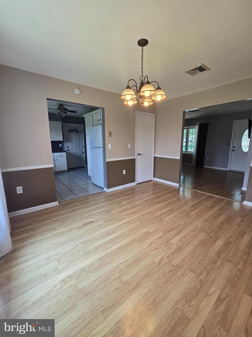 17 Jane Lane photo 9