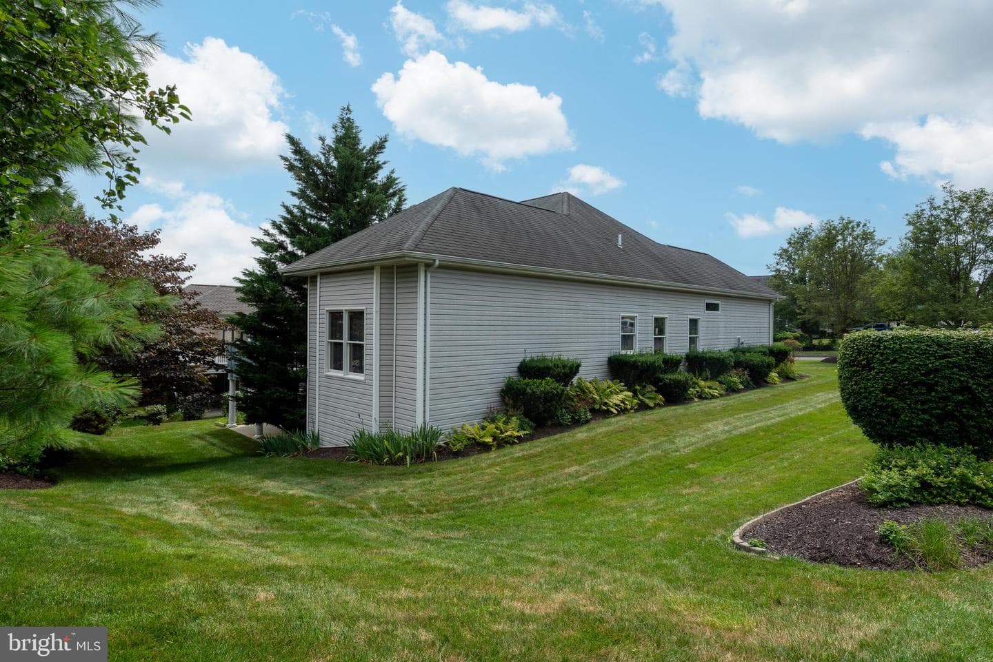 125 Windrush Lane photo 39