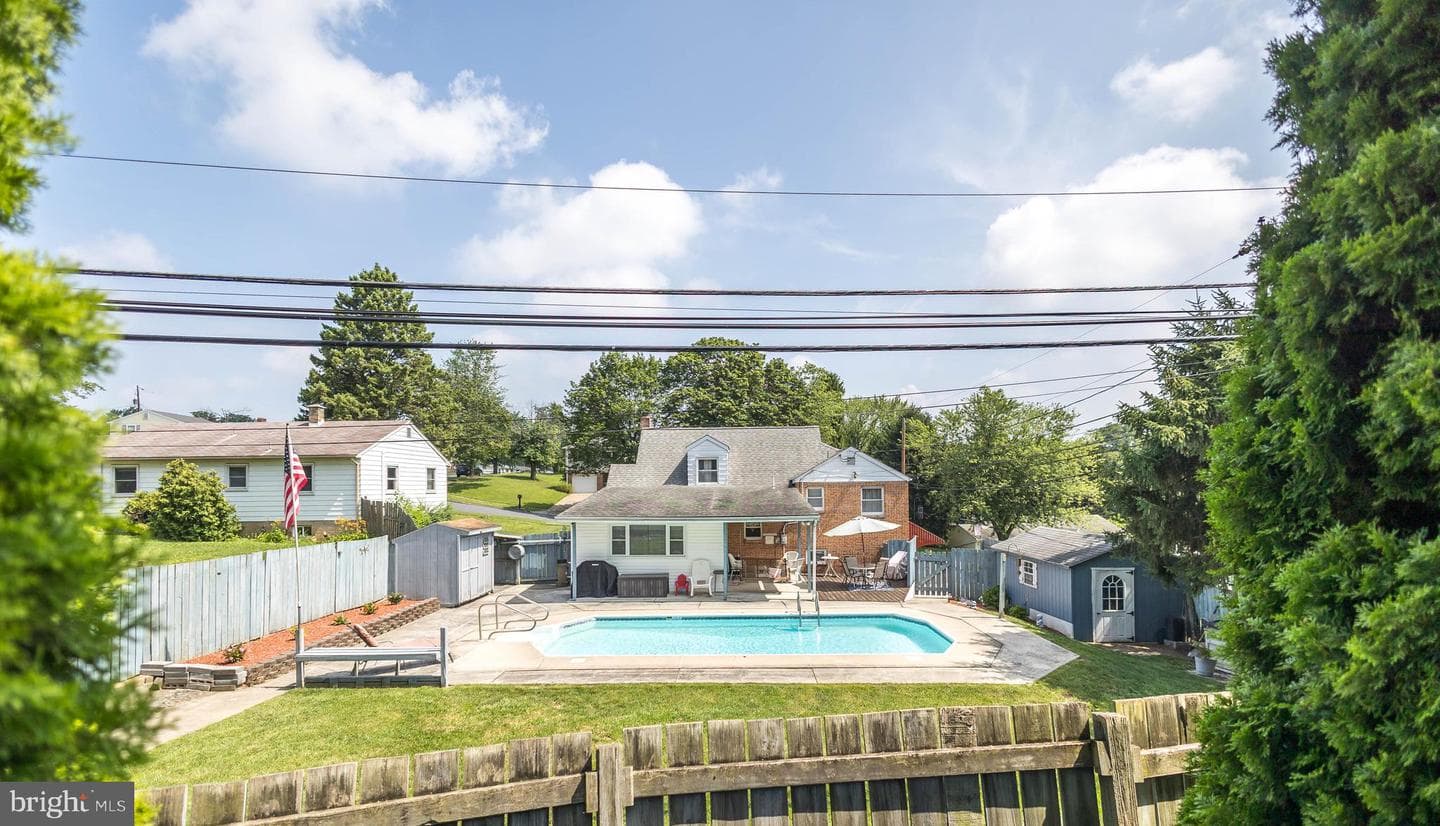 5003 Mcdonald Drive photo 2