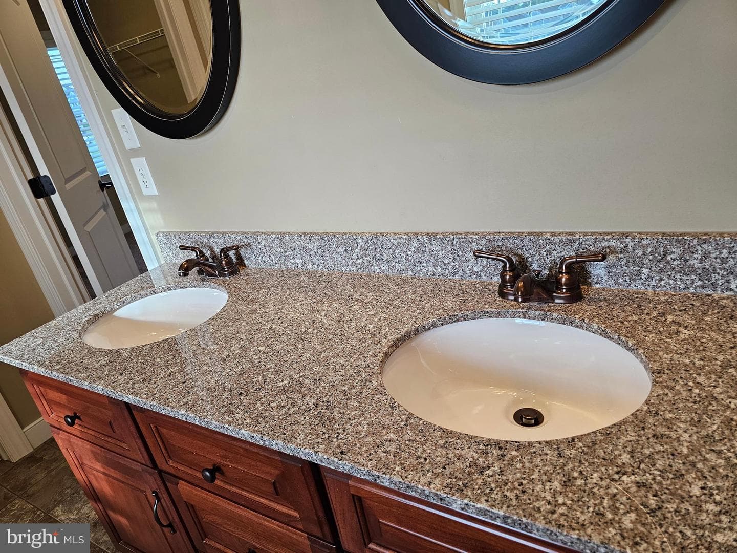 808 Southwood Drive photo 35
