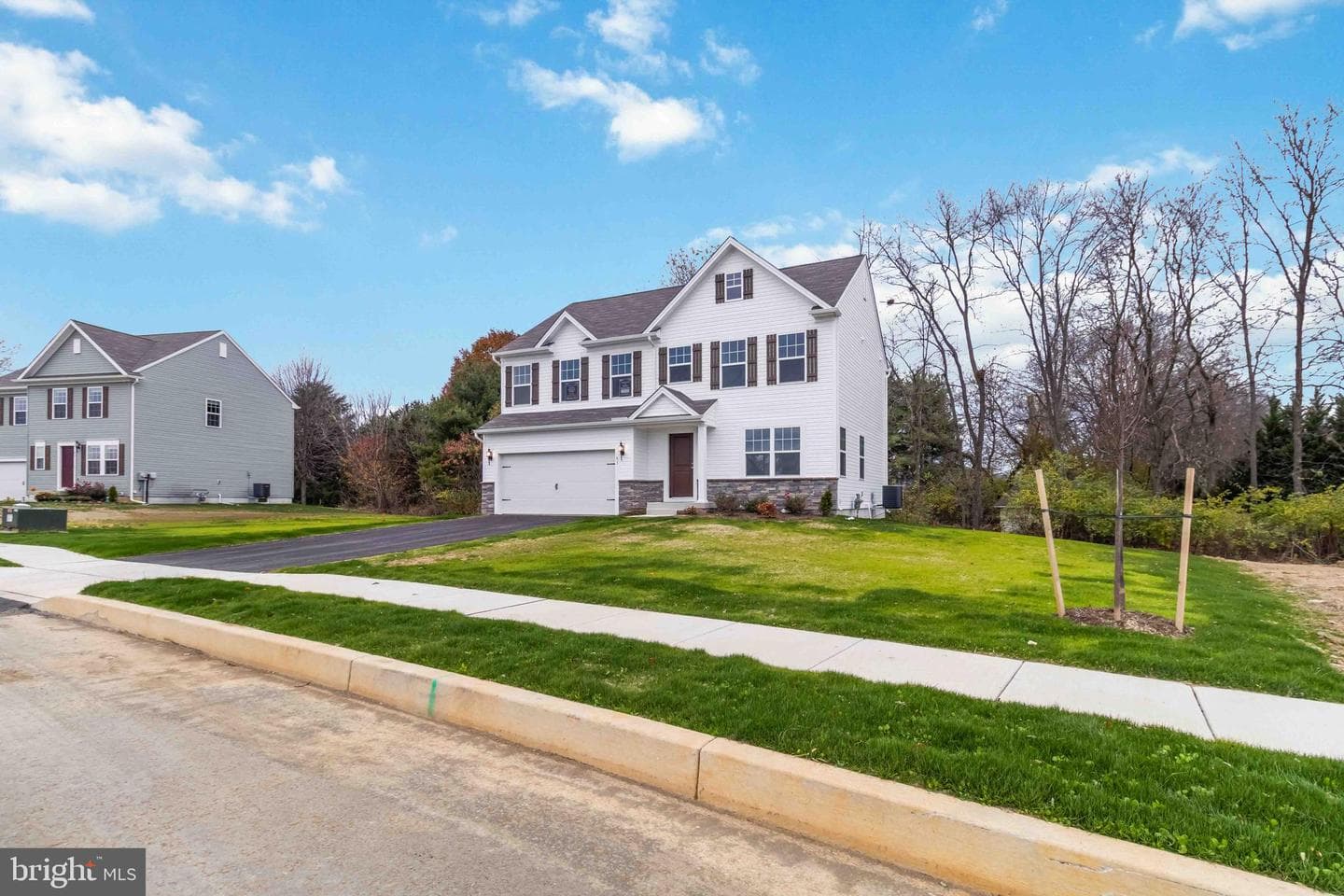 51 Bennington Way photo 2