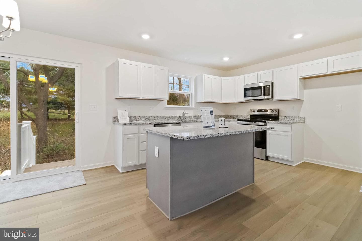 51 Bennington Way photo 8