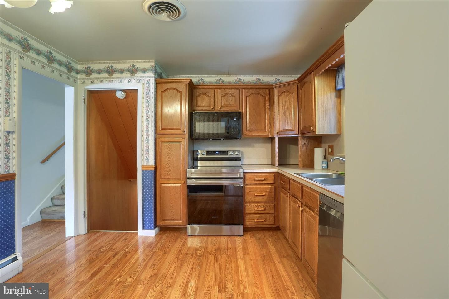 901 W Foxcroft Drive photo 9