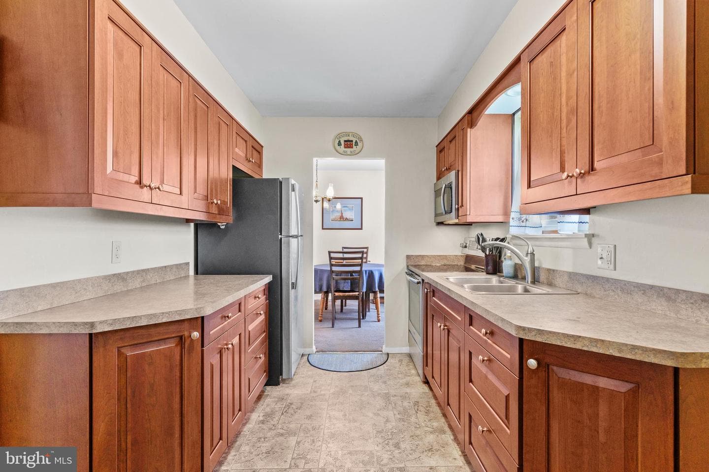 4708 Courtland Street photo 10