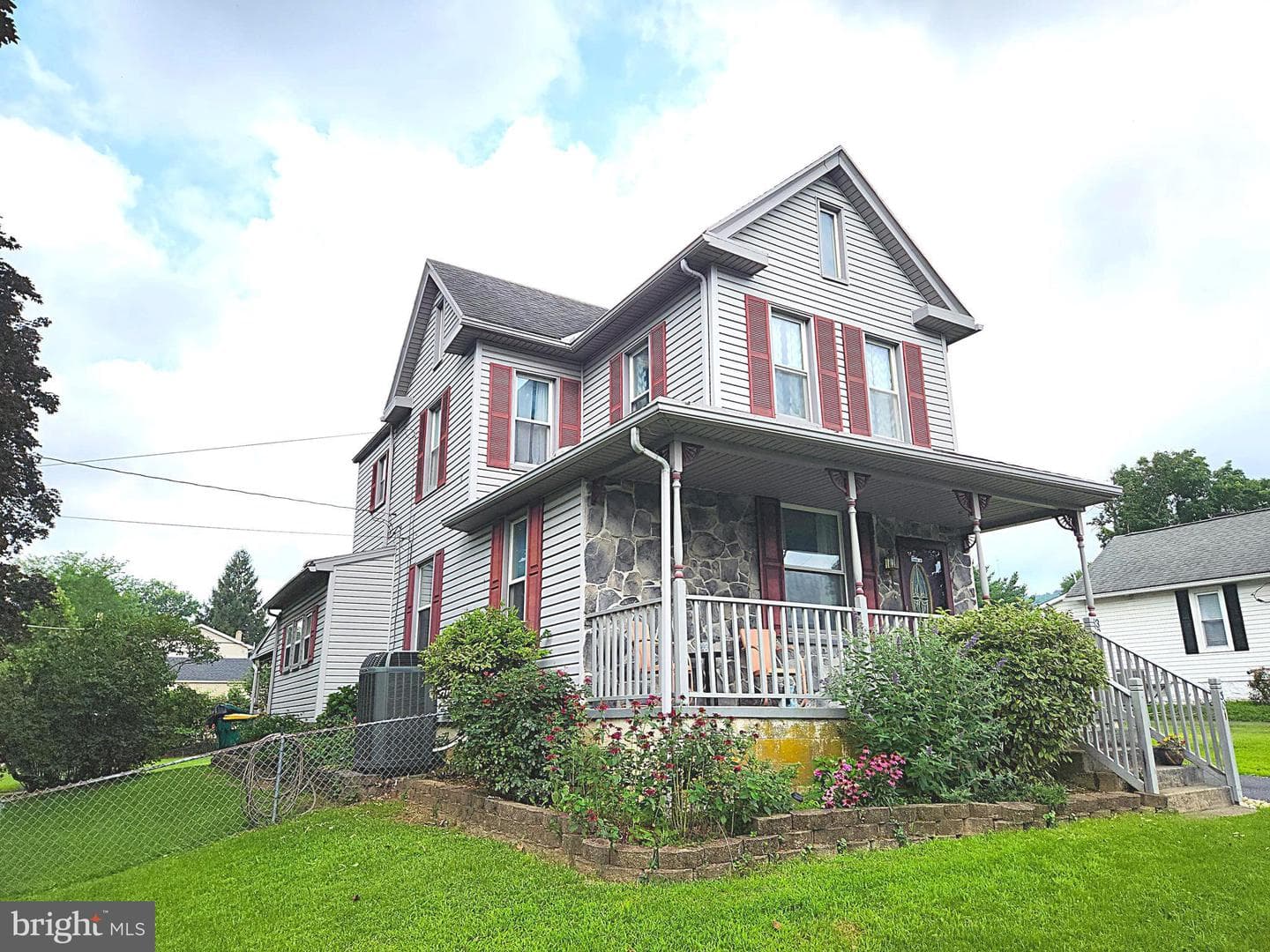 301 2nd Street photo 25