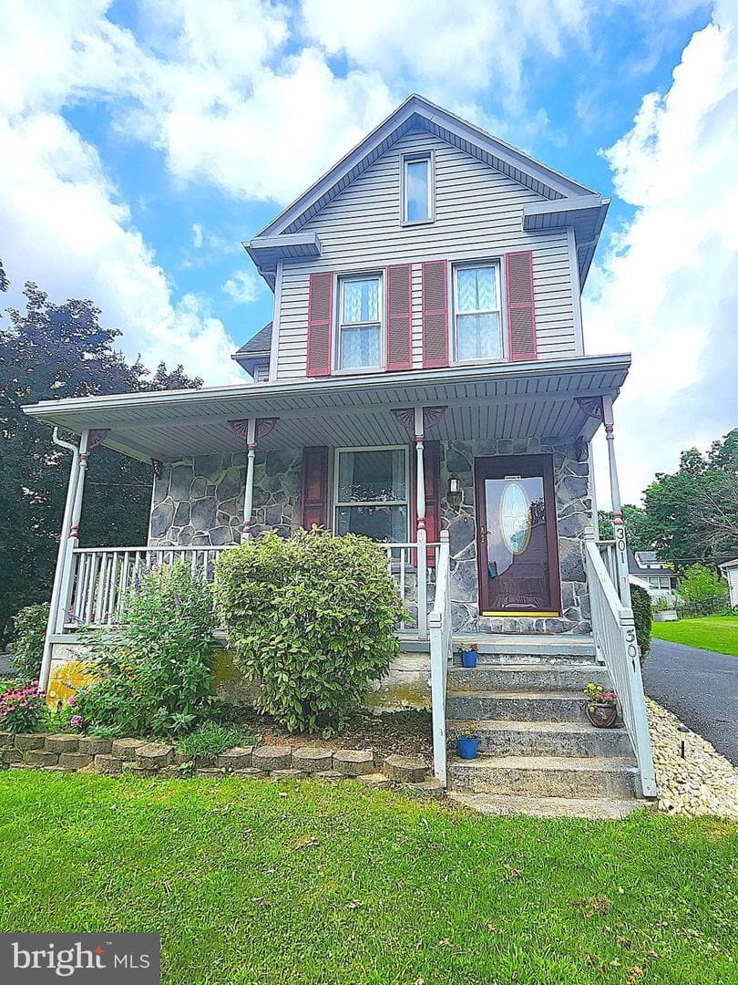 301 2nd Street photo 26