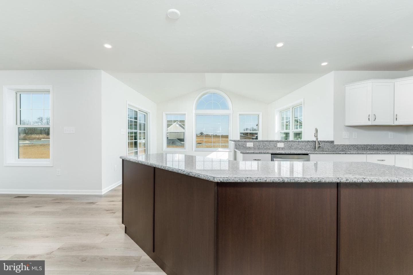 803 Greenwich Lane photo 8