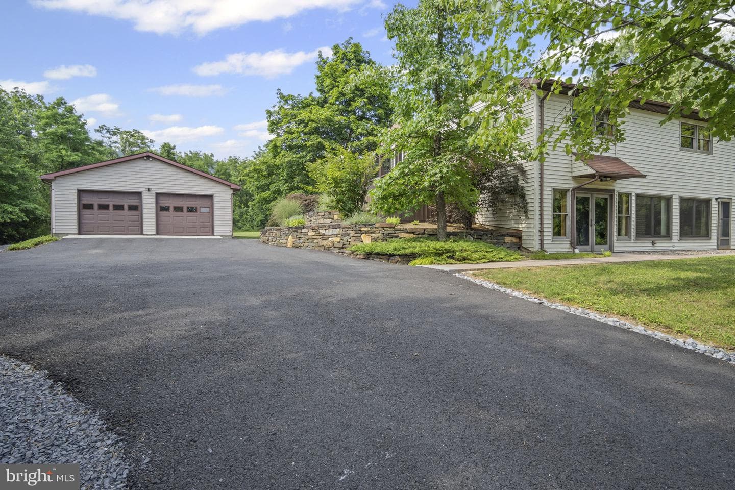7366 Wertzville Road photo 10