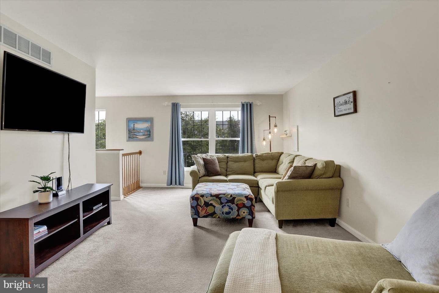 3 Keefer Way photo 5