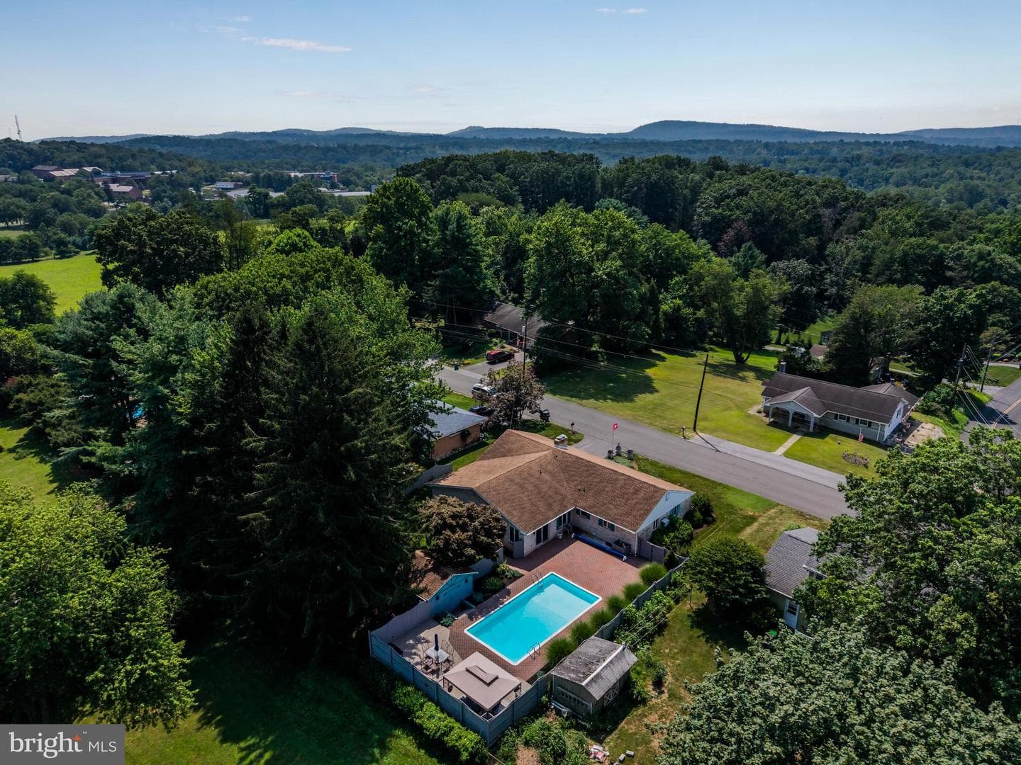 611 Wingert Drive photo 6