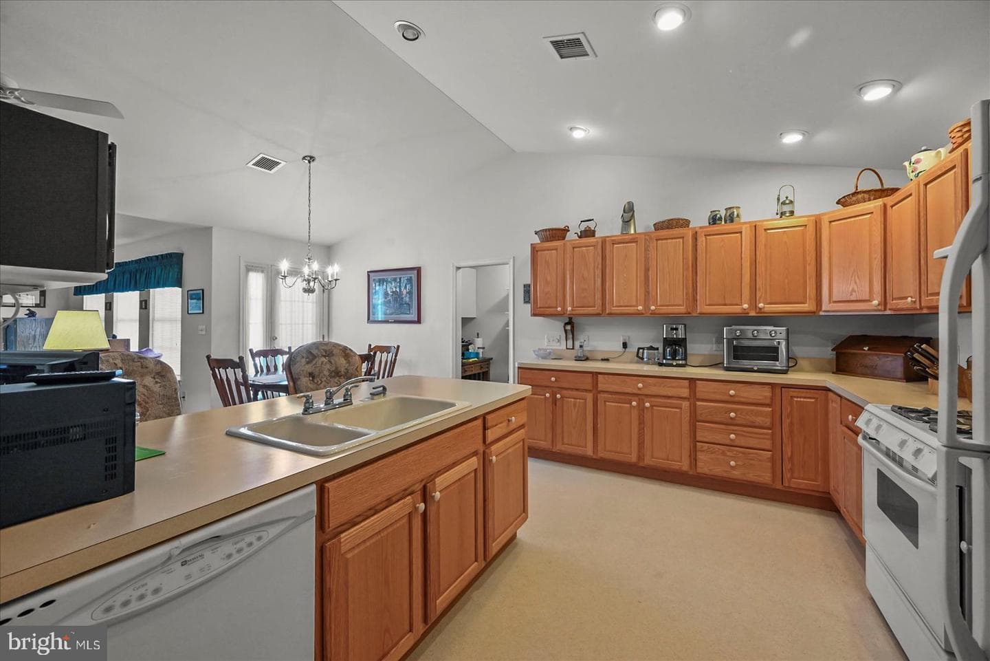 51 Burwick Drive photo 4