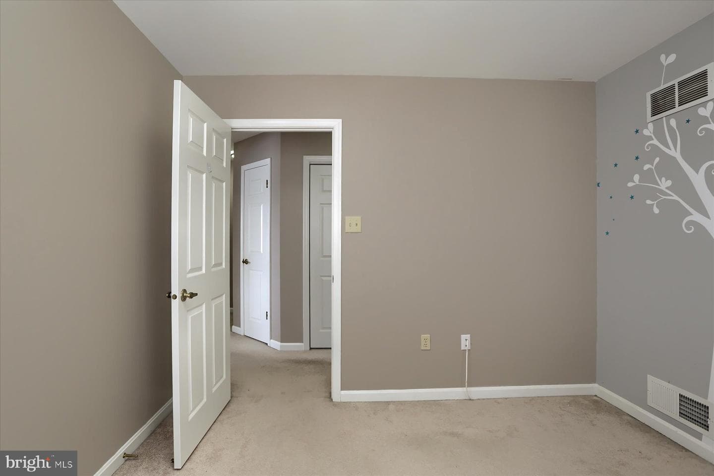 5615 Moreland Court photo 25