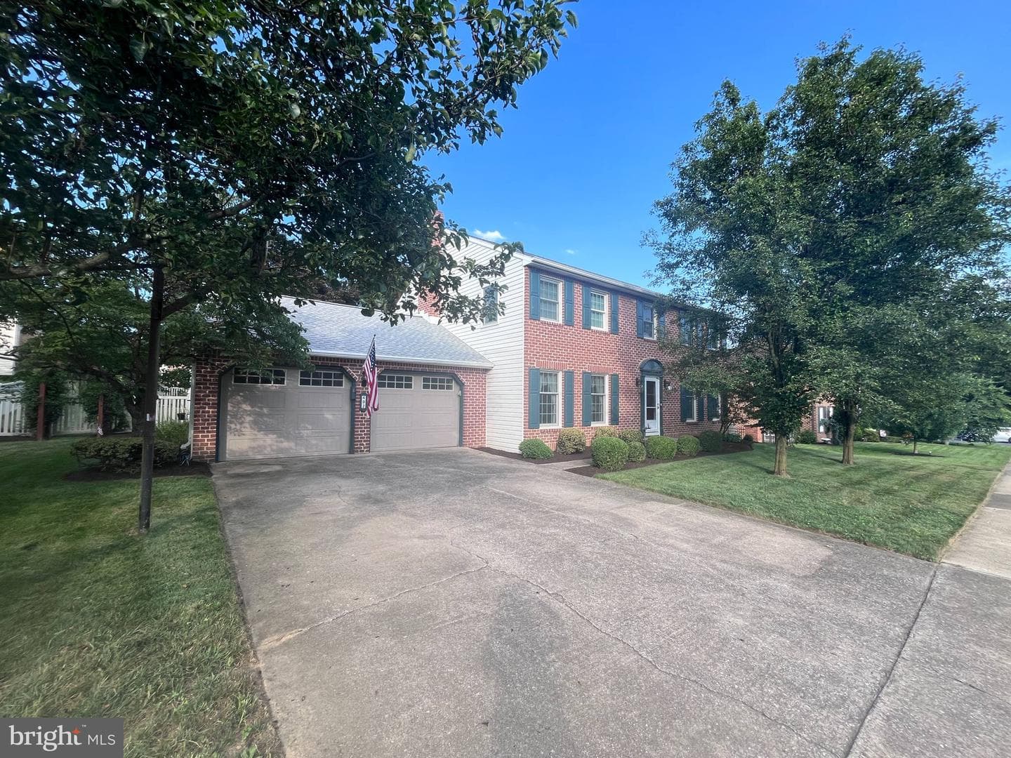 402 Cherokee Drive photo 2
