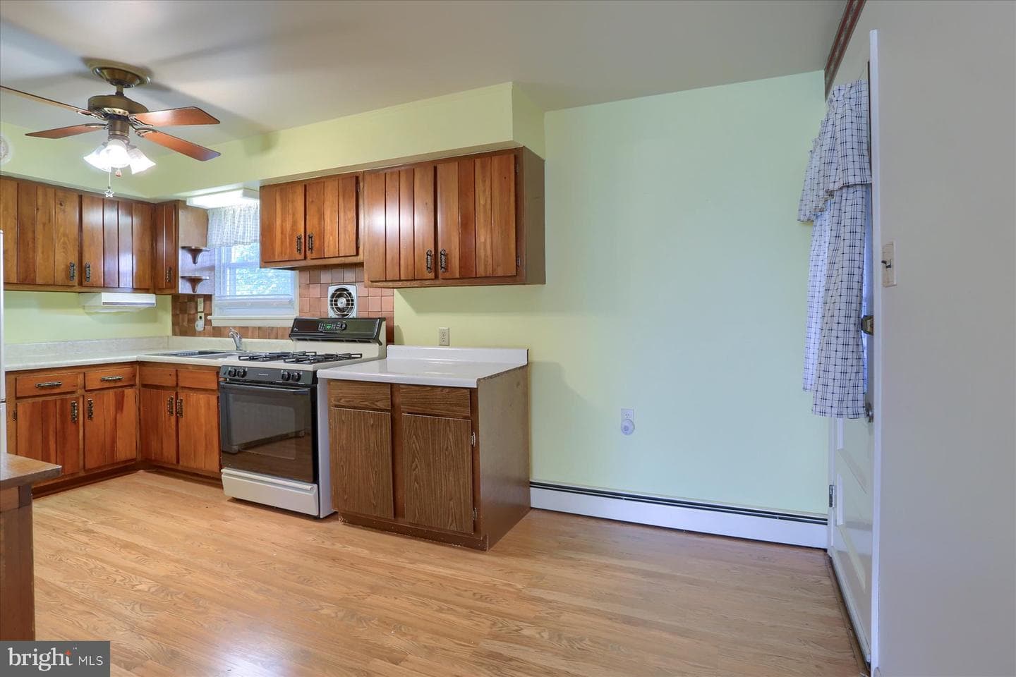 830 Erford Road photo 9