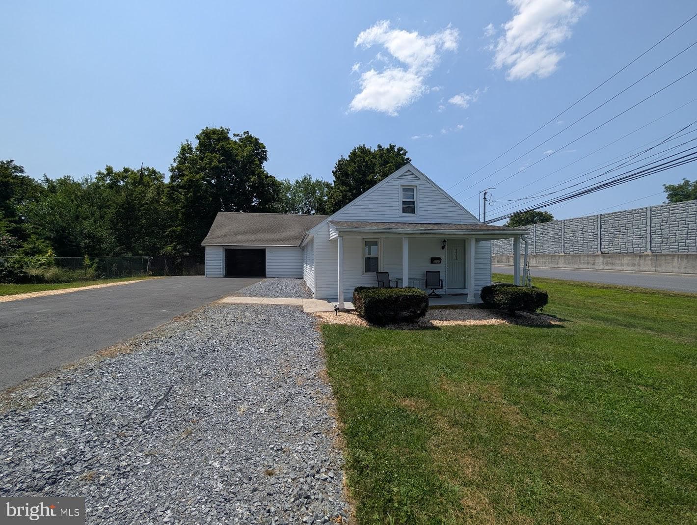 1122 Laurel Avenue photo 3
