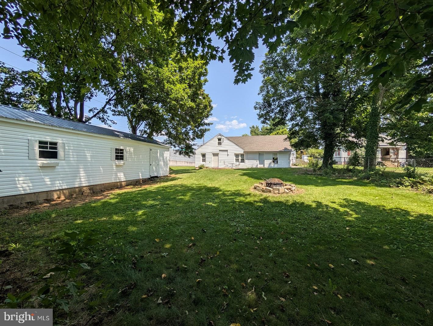 1122 Laurel Avenue photo 4
