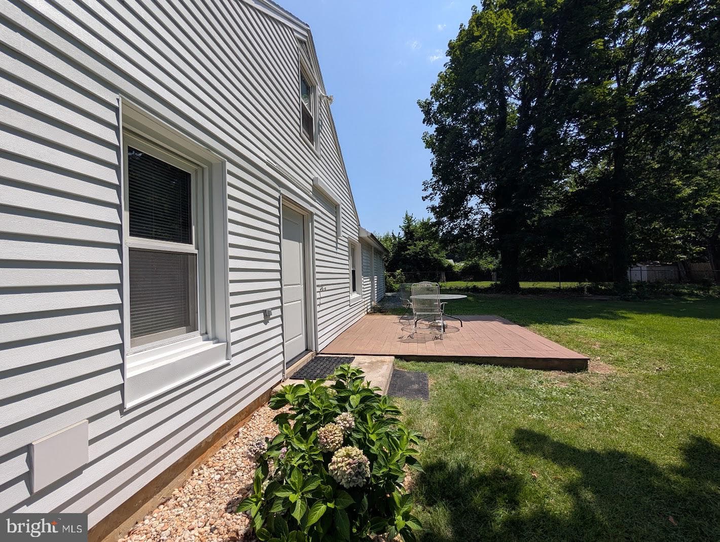 1122 Laurel Avenue photo 8