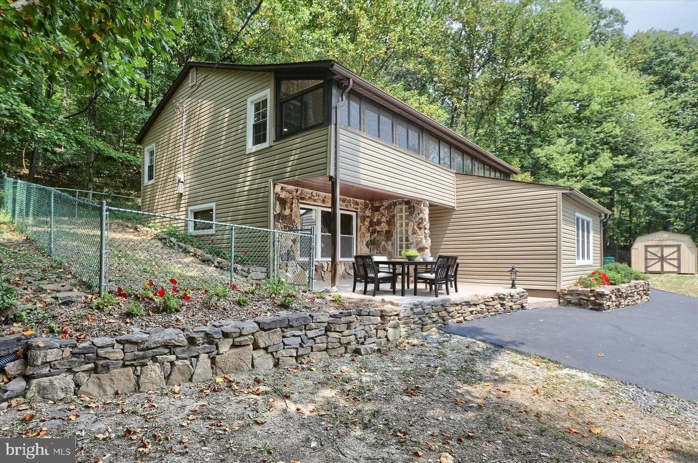 2550 Lambs Gap Road photo 2