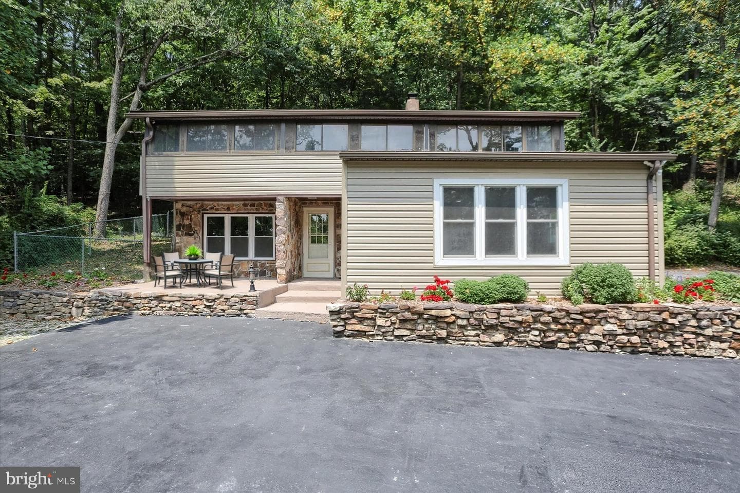 2550 Lambs Gap Road photo 3