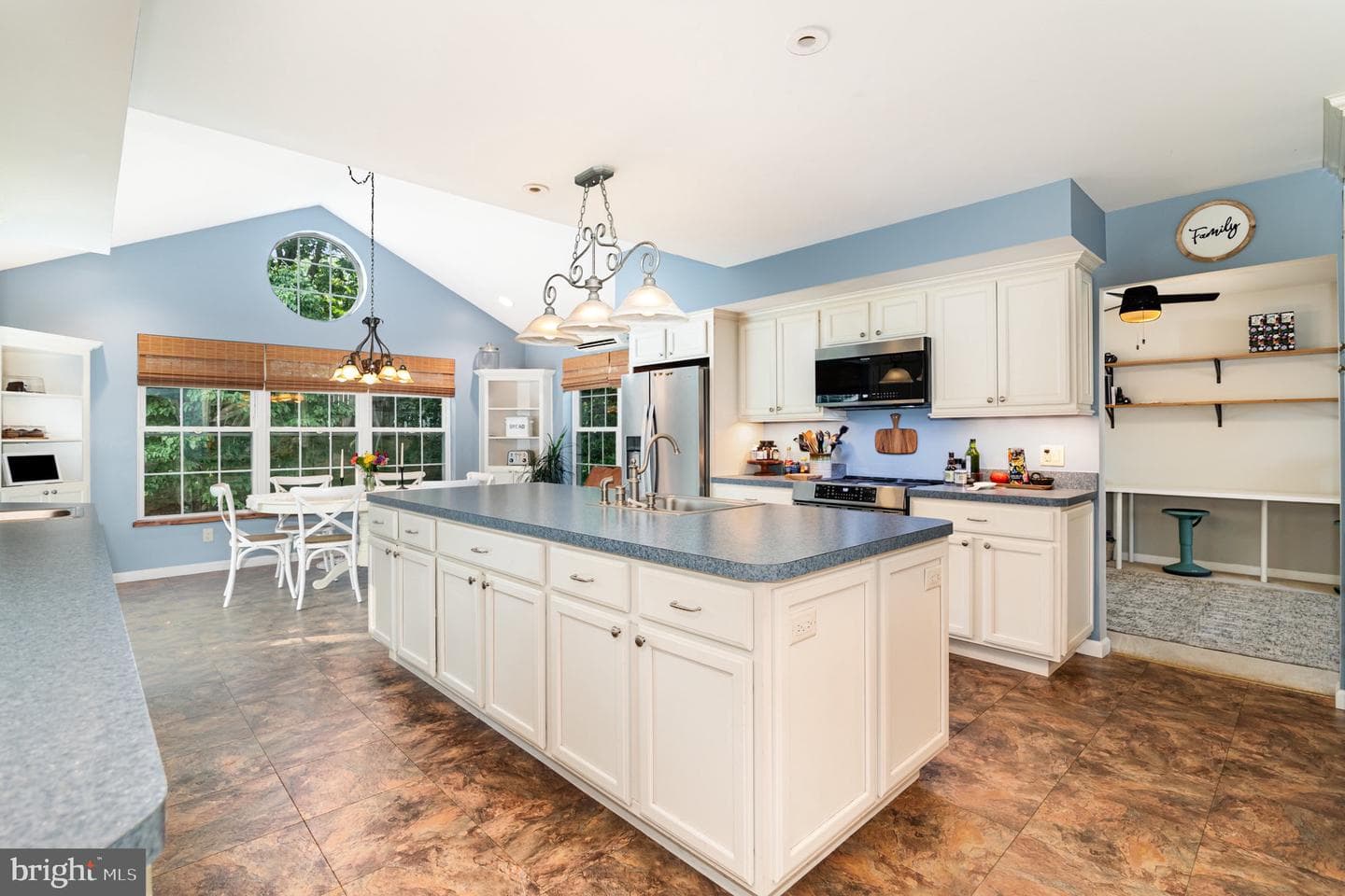 3526 Countryside Lane photo 12