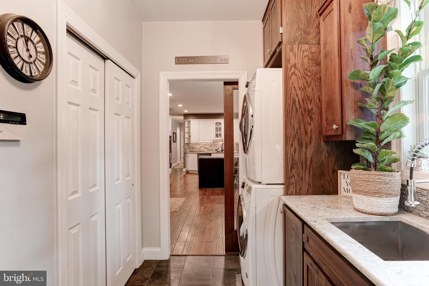 67 Ashton Street photo 25