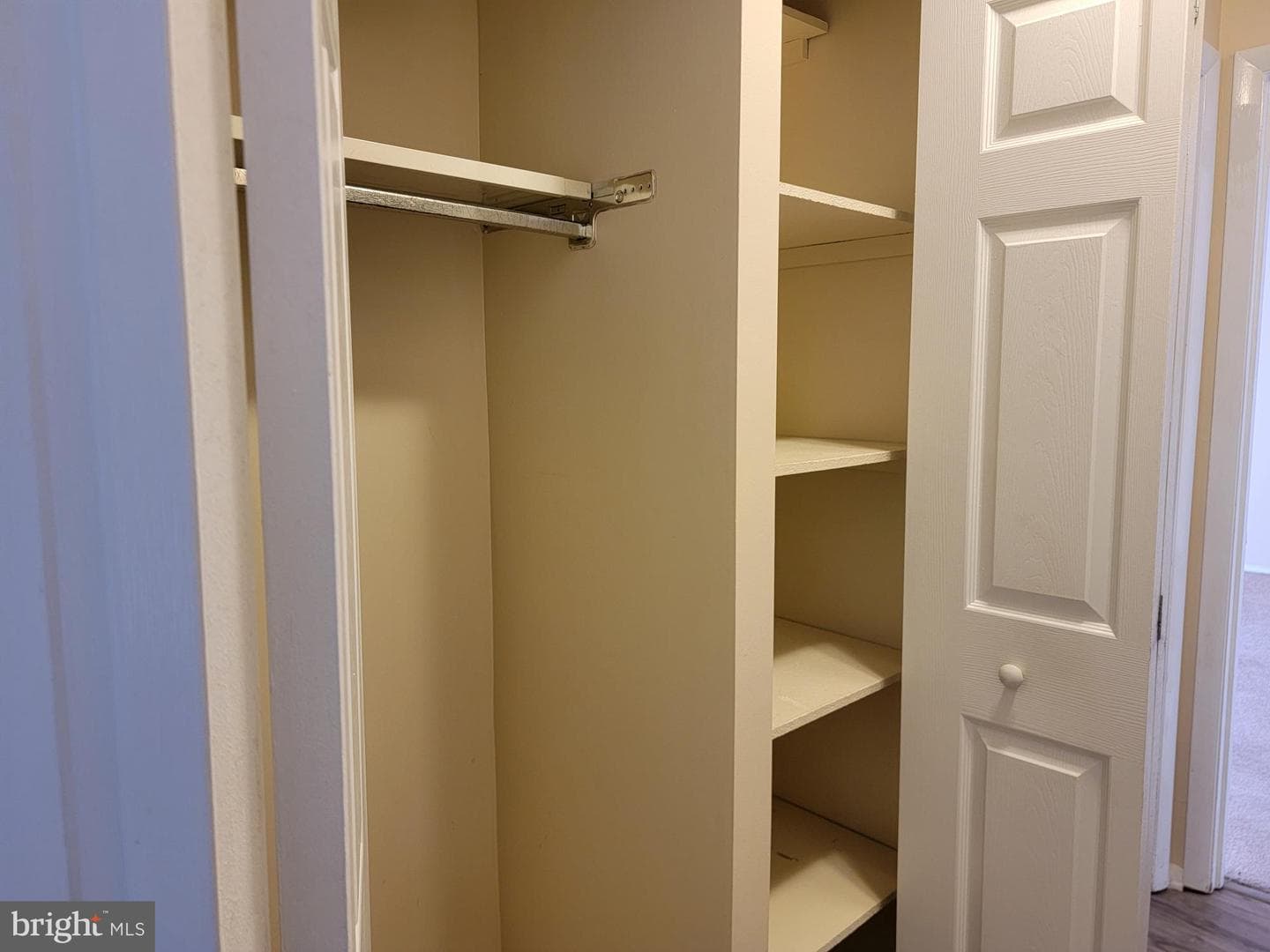 810 Charlotte Way #303 photo 15