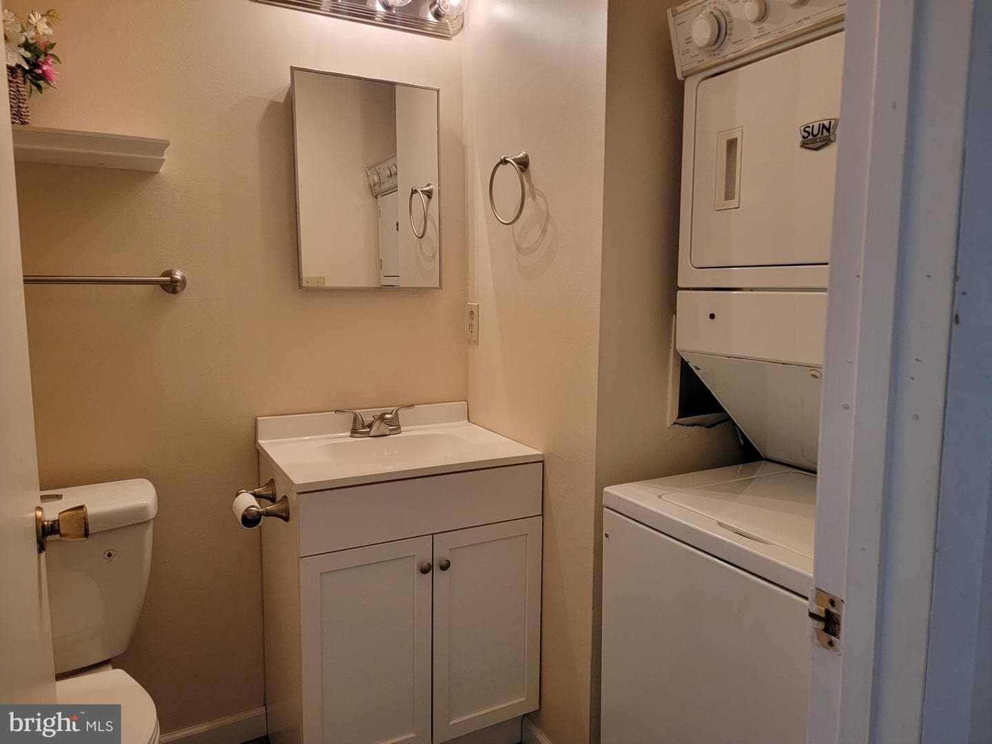 810 Charlotte Way #303 photo 17