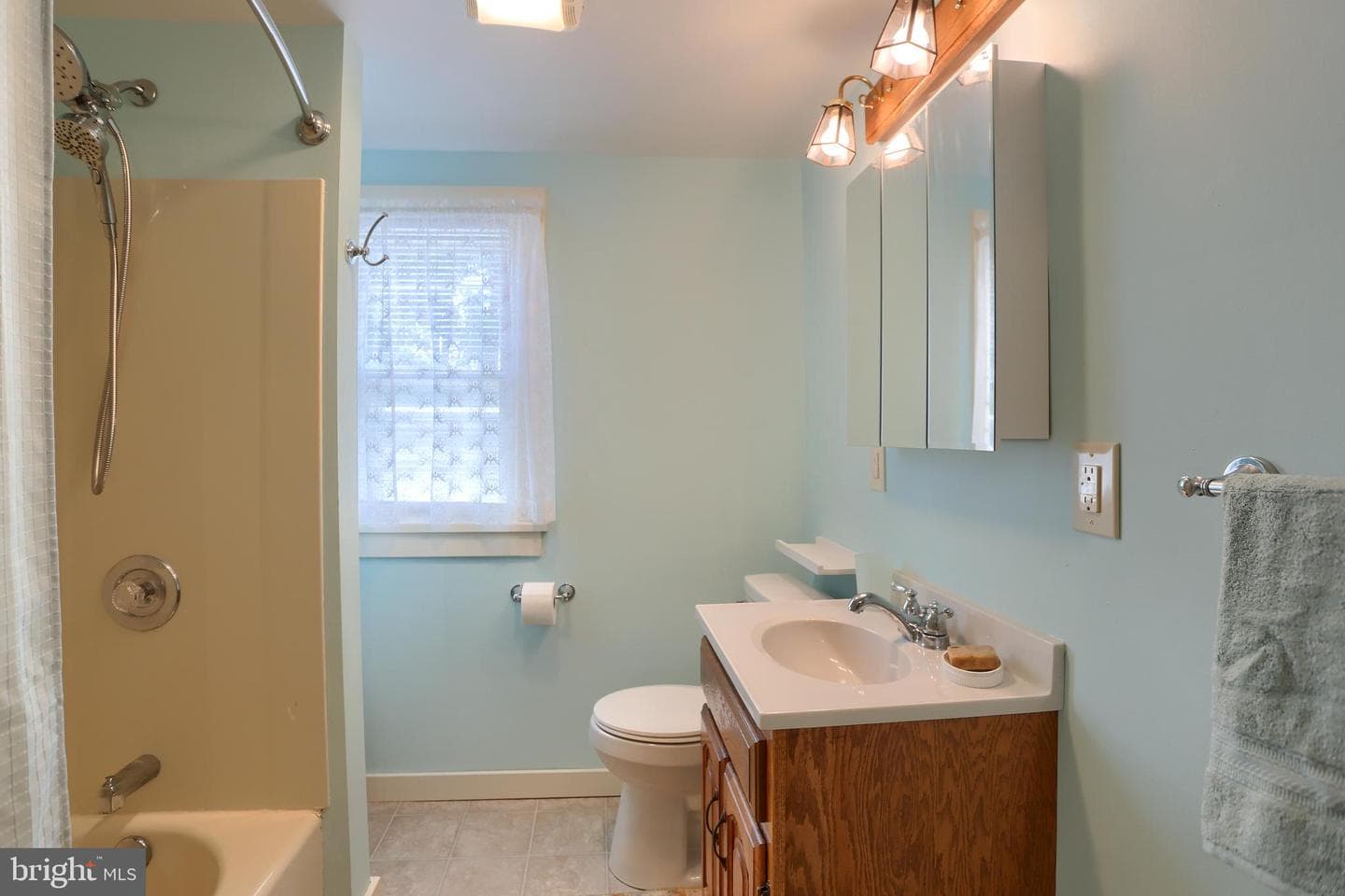222 McKnight Street photo 9