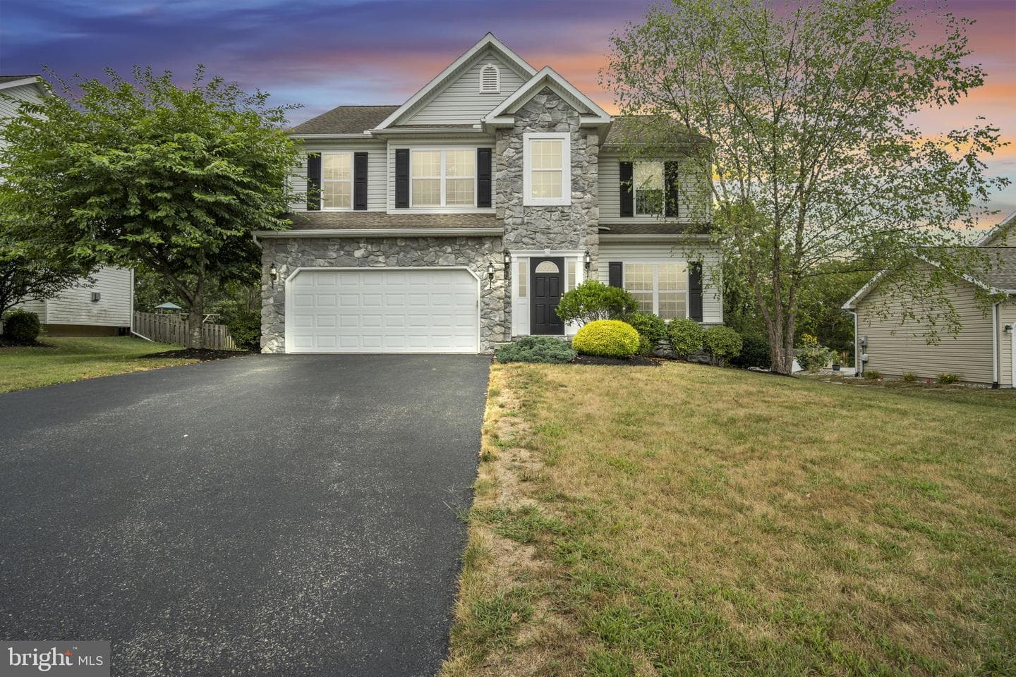 215 West View