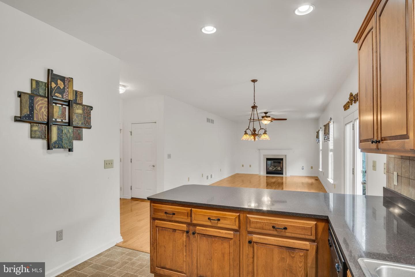 215 West View photo 16