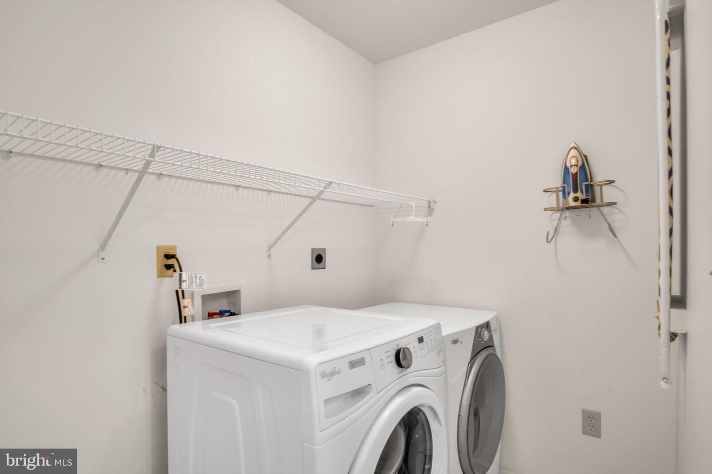 215 West View photo 34