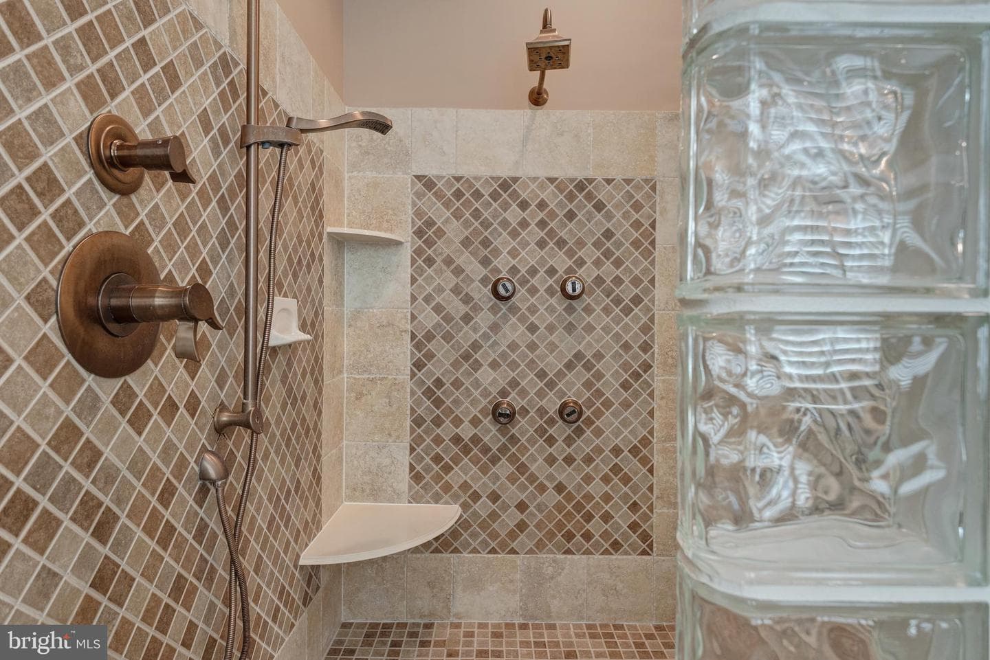555 Bridgeview Drive photo 33