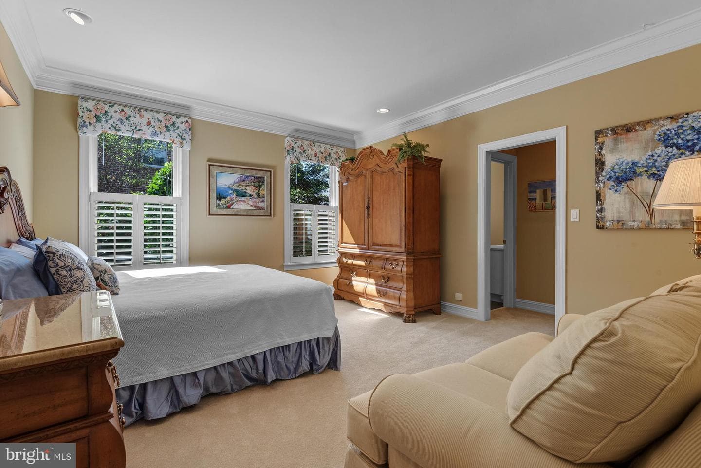 555 Bridgeview Drive photo 34