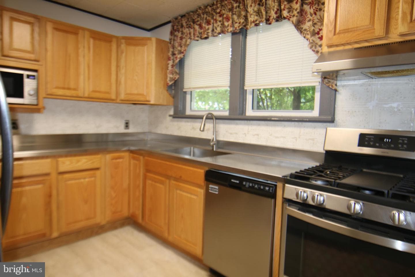 137 15th Street photo 14