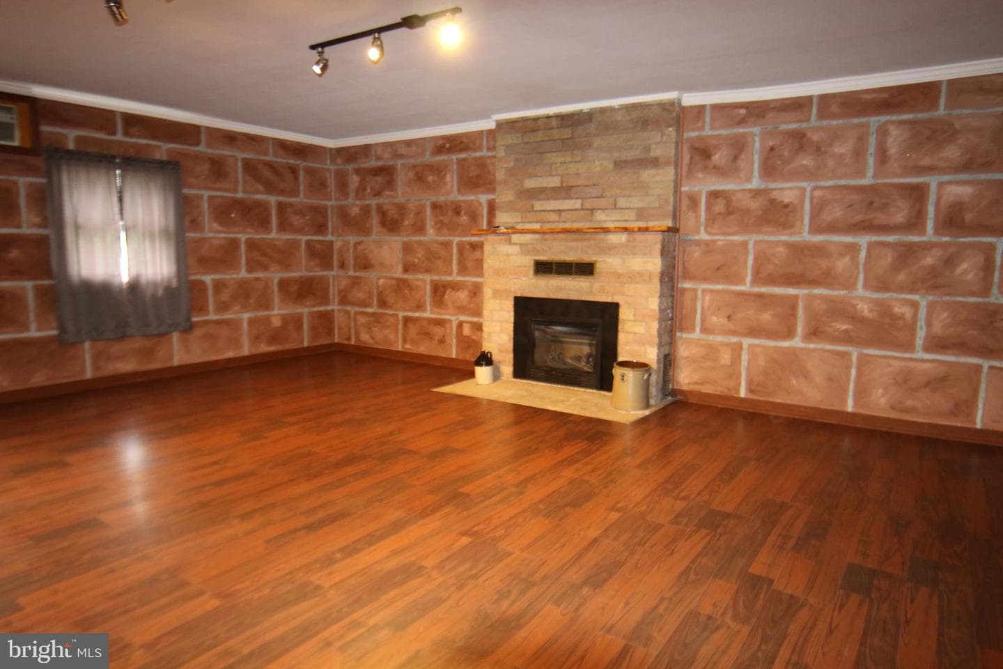 137 15th Street photo 8