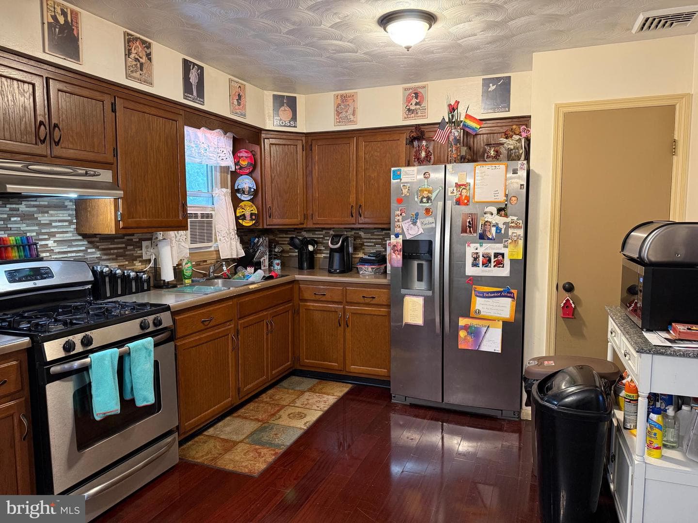 711 W Pine Street photo 17