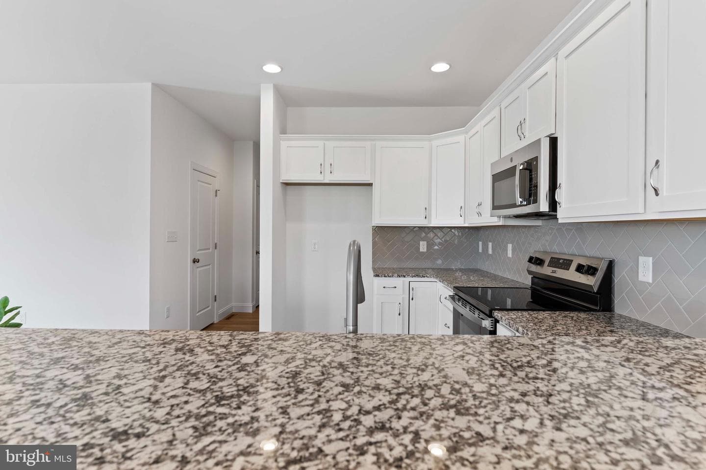 653 Brittany Drive photo 14