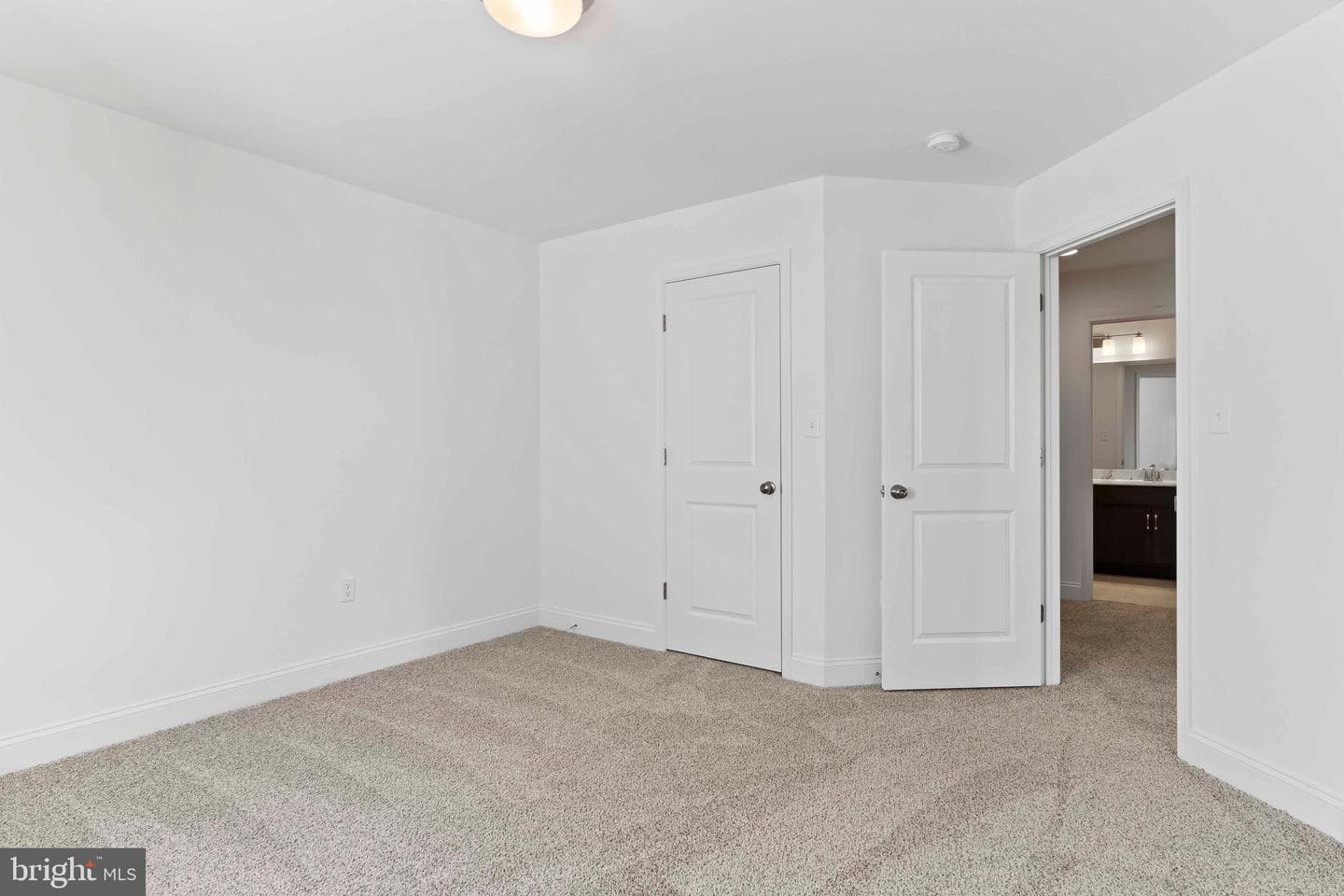 653 Brittany Drive photo 24