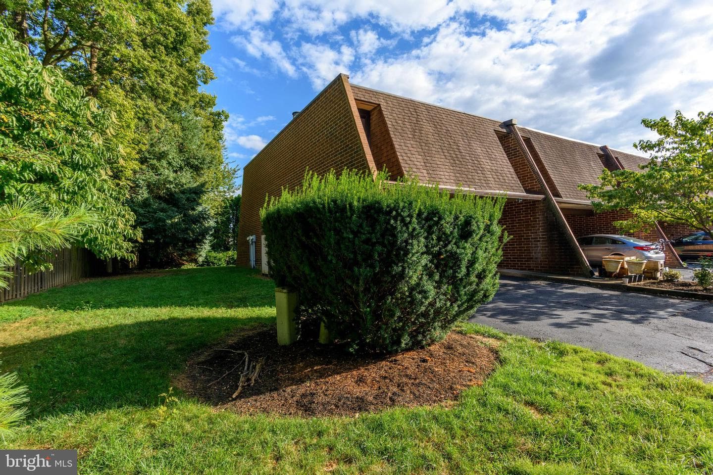 706 Cedar Ridge Lane photo 4