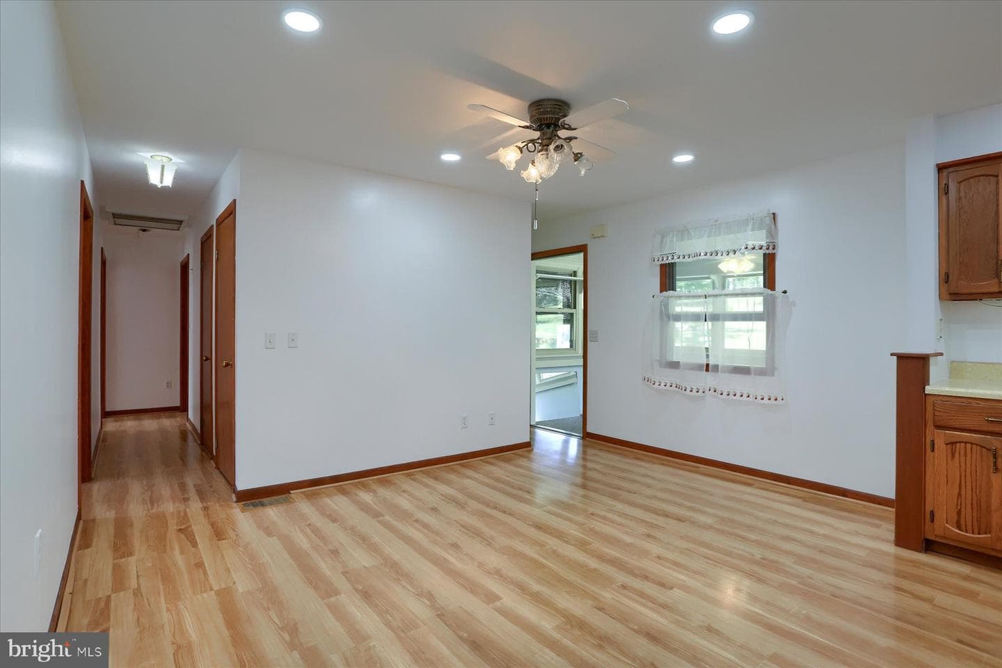 7380 Wertzville Road photo 11